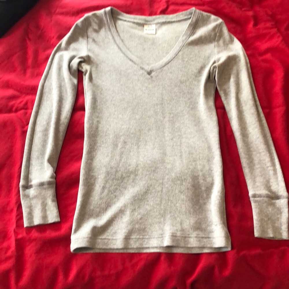 Grey long sleeve shirt